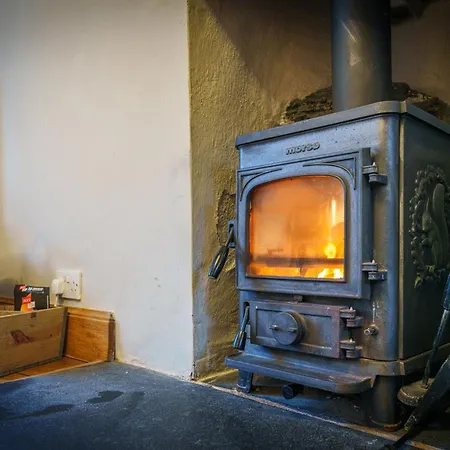 Rose - Garden, Parking And Near A Pub * Lindale