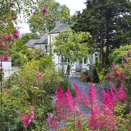 Rose - Garden, Parking And Near A Pub * Lindale